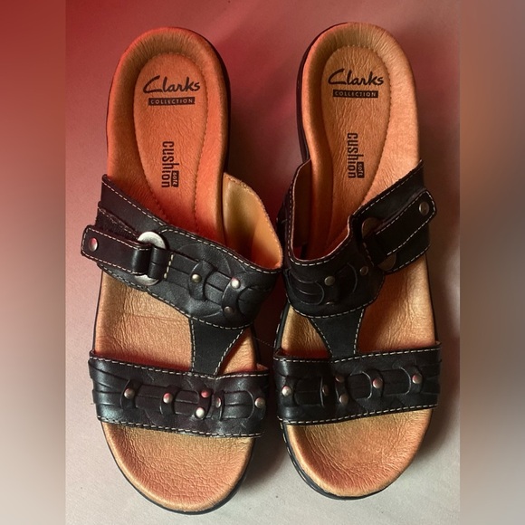 Clarks Collection Soft Cushion Sandals - Picture 1 of 2